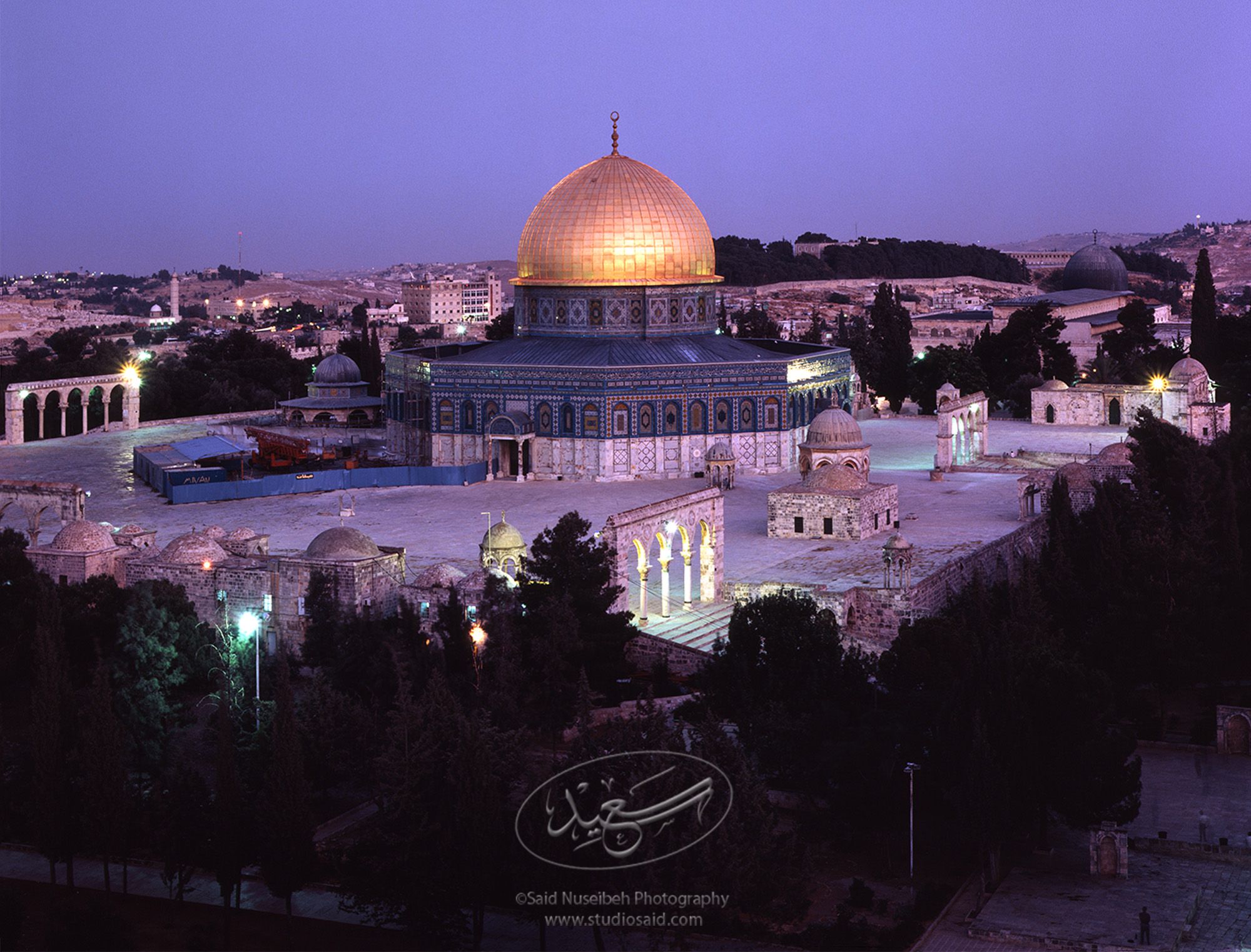 Toward the <i>Qubbat al-Sakhra</i> / Dome of the Rock and <i>Masjid al-Aqsa</i>, Old City Jerusalem <i>alQuds</i>.